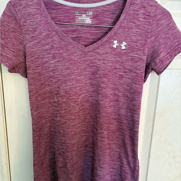 Under Armour Heat Gear pink Short Sleeve T-Shirt women’s small. - Picture 1 of 6